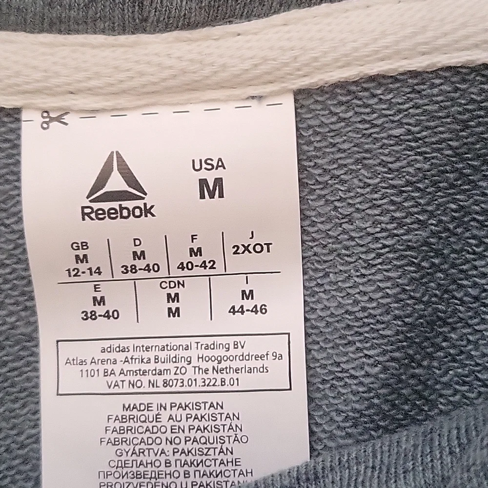 Pullover - Picture 2 of 3